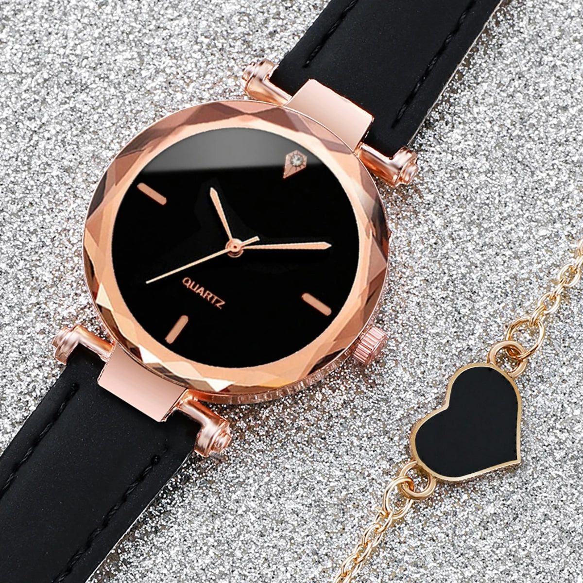 Lot de 5 montres à quartz tendance pour femmes, bracelet en cuir, ensemble de bijoux en forme de cœur (sans boîte)