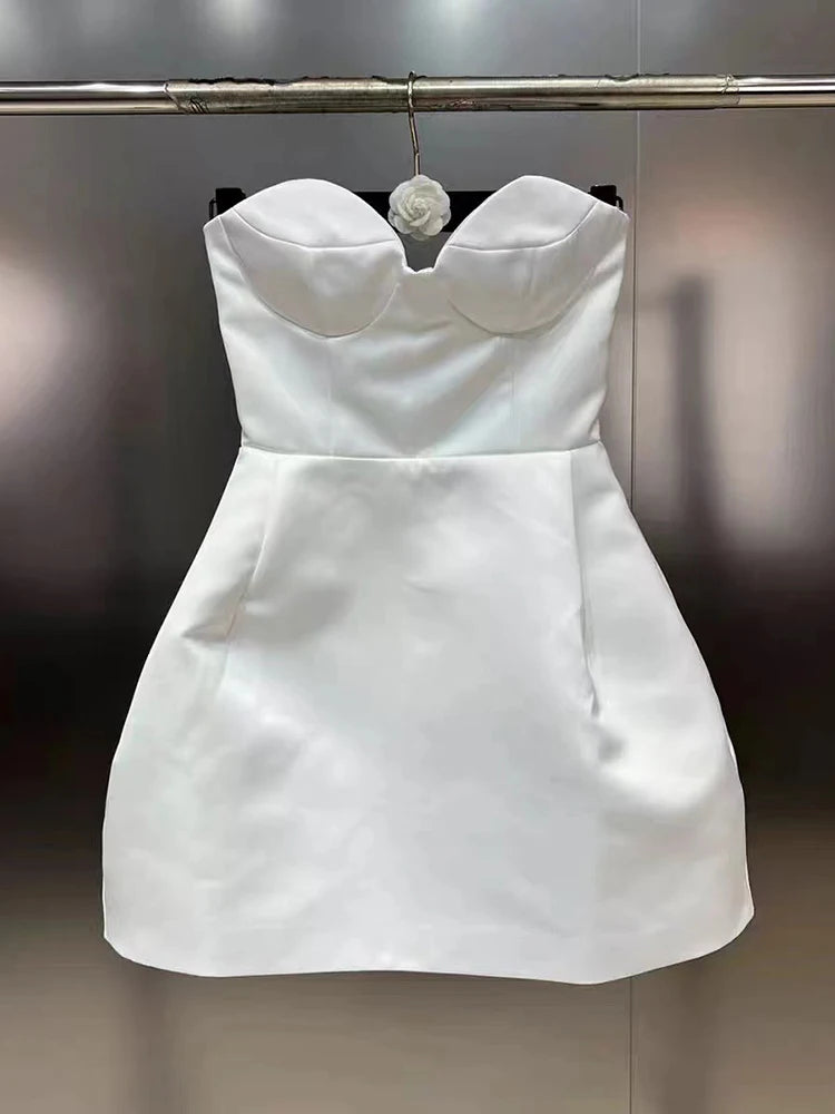 DEAT Nouvelle Robe Bustier Couleur Unie Tendance Femme 2025 Mode Été Sans Manches Épaules Dénudées Robes Courtes Femme