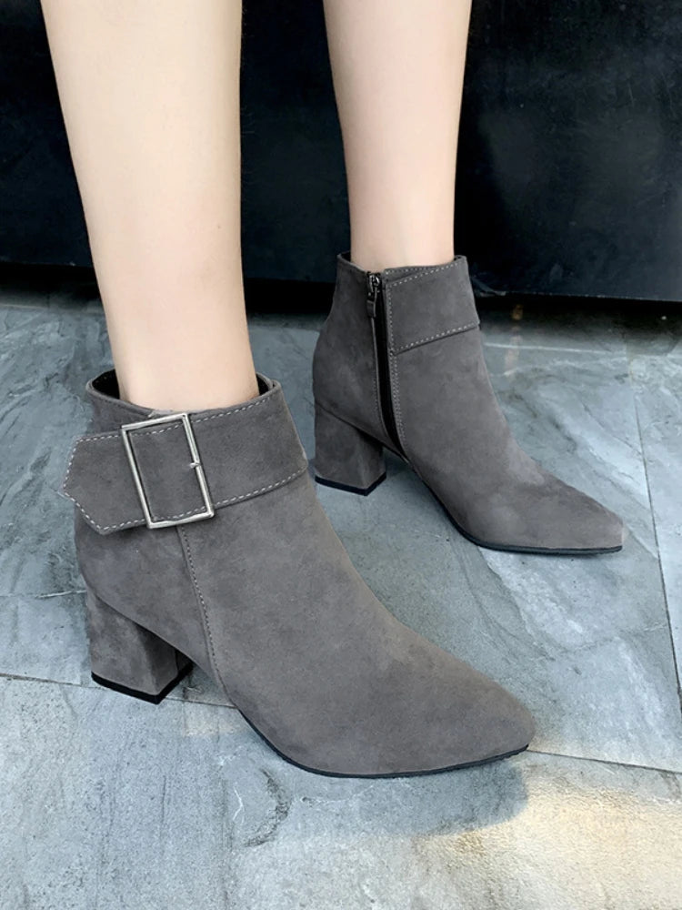 Women Vintage High Heels Ankle Boots Buckle Casual Ladies Sexy Ankle Boots Female Chelsea Boots Plus Size 35-43 Botas De Mujer