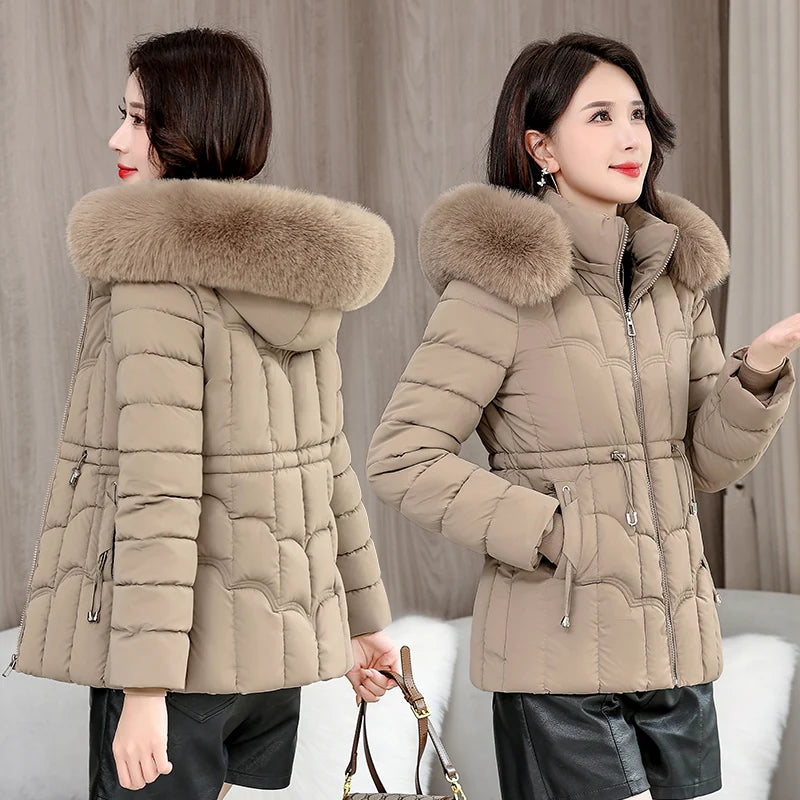 Nouvelle Doudoune Femme Parkas Mode Haute Qualité Chaud Coton Rembourré Manteau Dames Manteau Court À Capuche Survêtements Hauts