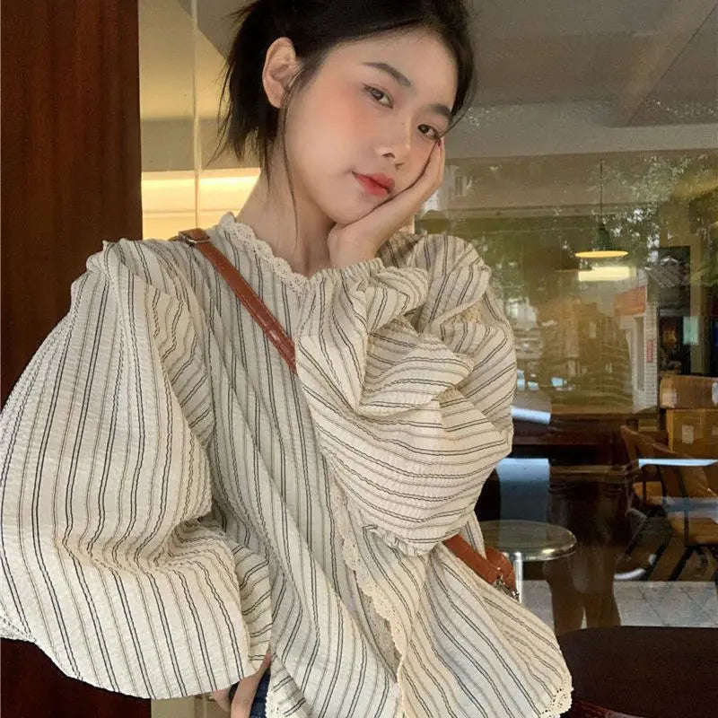 Vintage Striped Shirts for Women Cute Lace V-neck Korean Fashion Lantern Sleeve Shirt Autumn Chic Girls Loose All-match Students