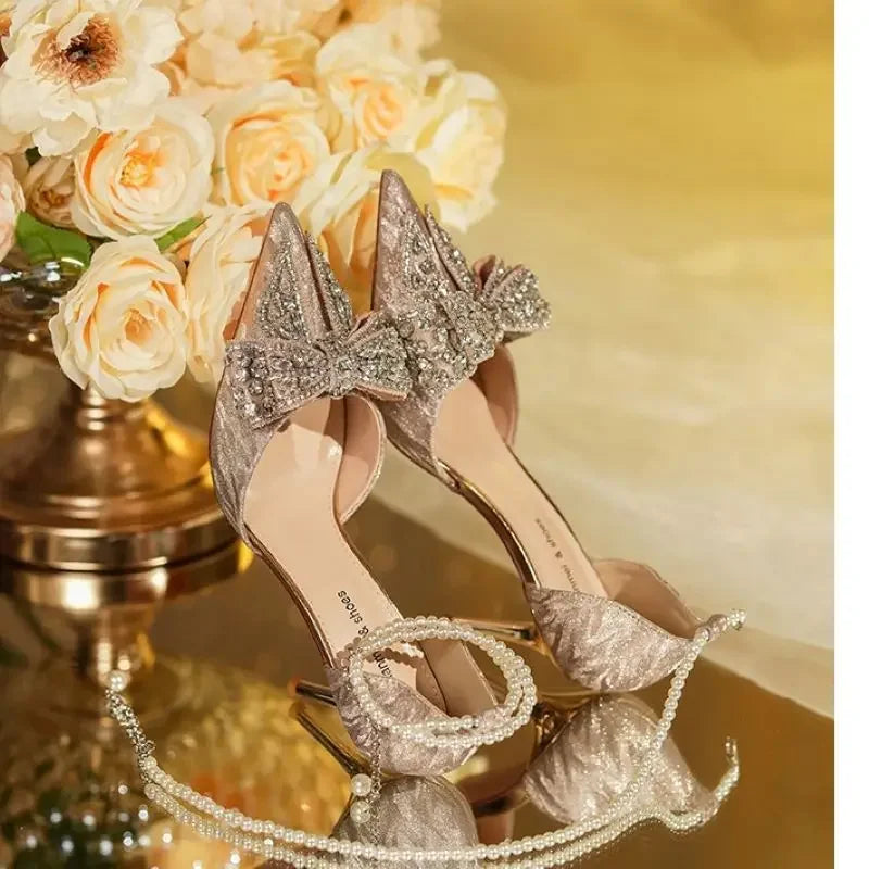 Sandales à talons hauts de luxe pour femmes d'été 2025, chaussures de mariage à strass papillon perle champagne, talons hauts d'anniversaire