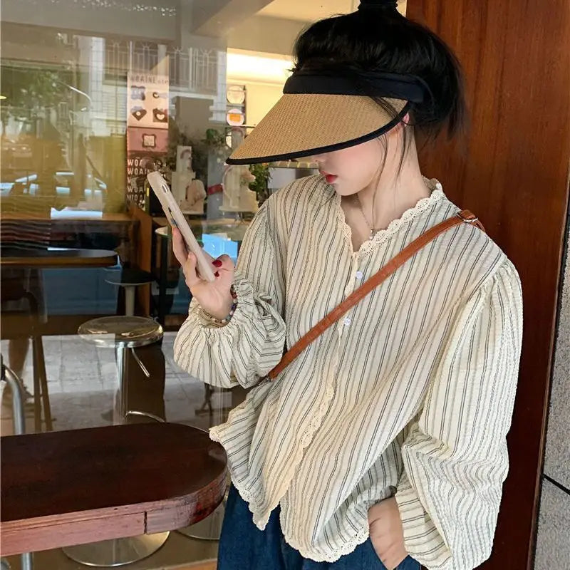 Vintage Striped Shirts for Women Cute Lace V-neck Korean Fashion Lantern Sleeve Shirt Autumn Chic Girls Loose All-match Students