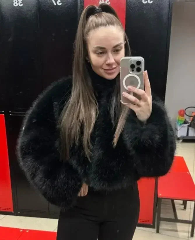 Iconic Street Fashion Week Luxury Brand Gardient Cropped Faux Fur Coat Women Winter 2024 Hot Cool Girls Fluffy Short Fur Jacket