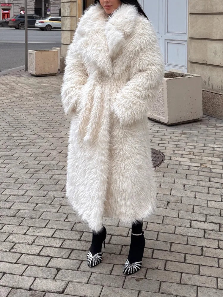 UCXQ White Long Outerwear Elegant Temperament Loose Lapel All Match Thick Warm Faux Fur Coat For Women 2025 New Winter 23C2964