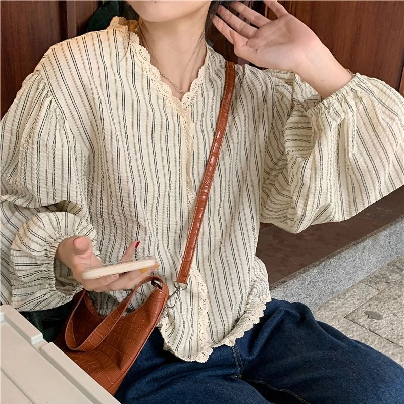 Vintage Striped Shirts for Women Cute Lace V-neck Korean Fashion Lantern Sleeve Shirt Autumn Chic Girls Loose All-match Students