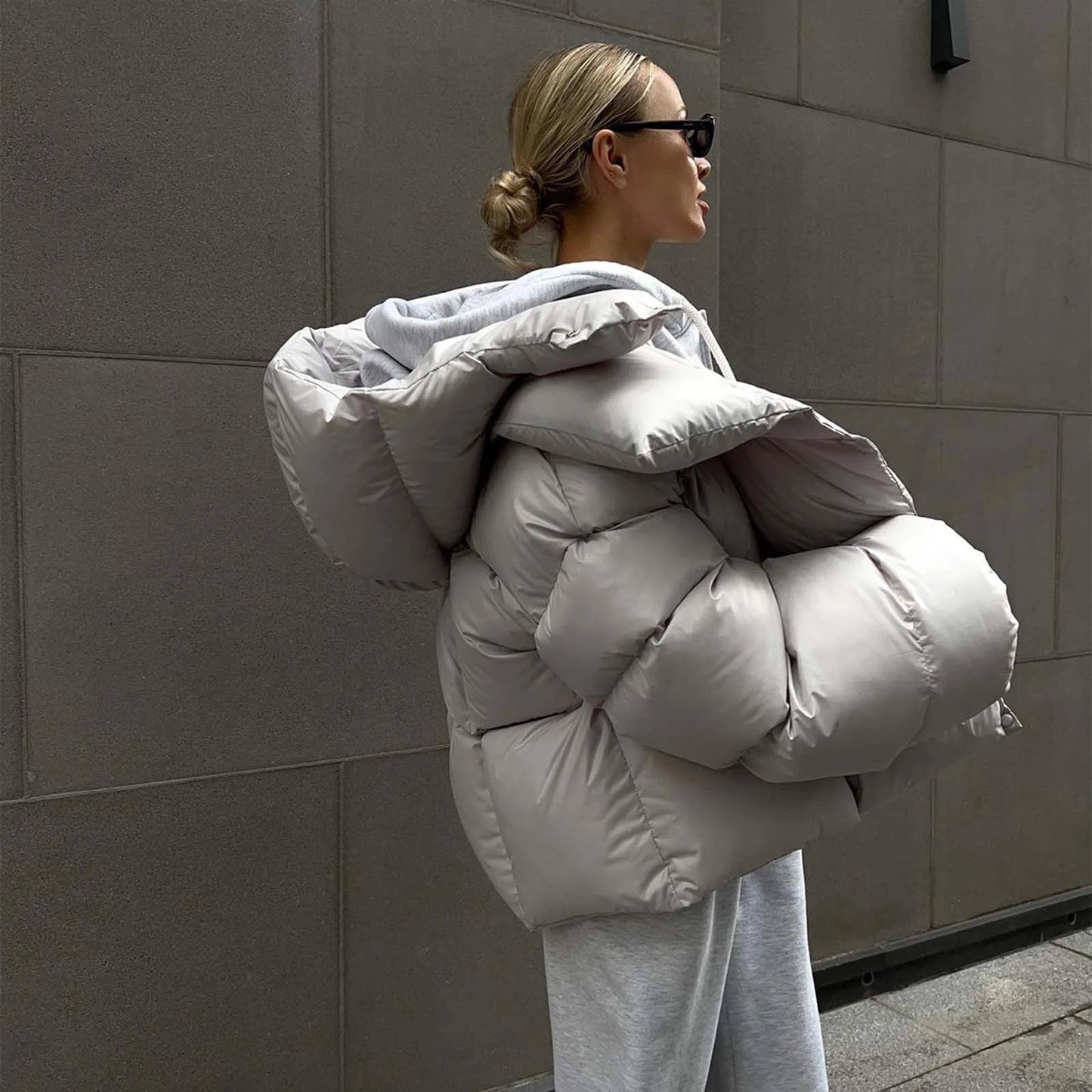 Veste matelassée d'hiver pour femme, parka épaisse et chaude, veste courte à capuche, en coton solide, rembourrée, vêtements d'extérieur