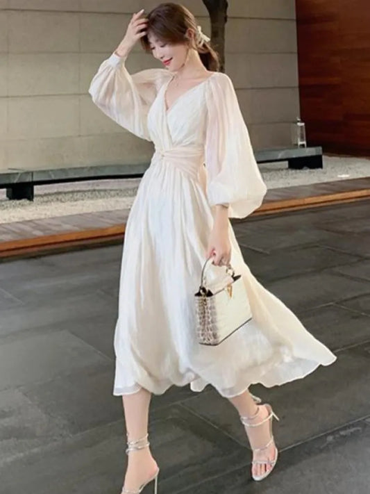 Robe blanche plissée à col en V élégante vintage pour femme, tenue d'été bohème de haute qualité, tenue de fête, manches lanternes, robe de princesse féerique