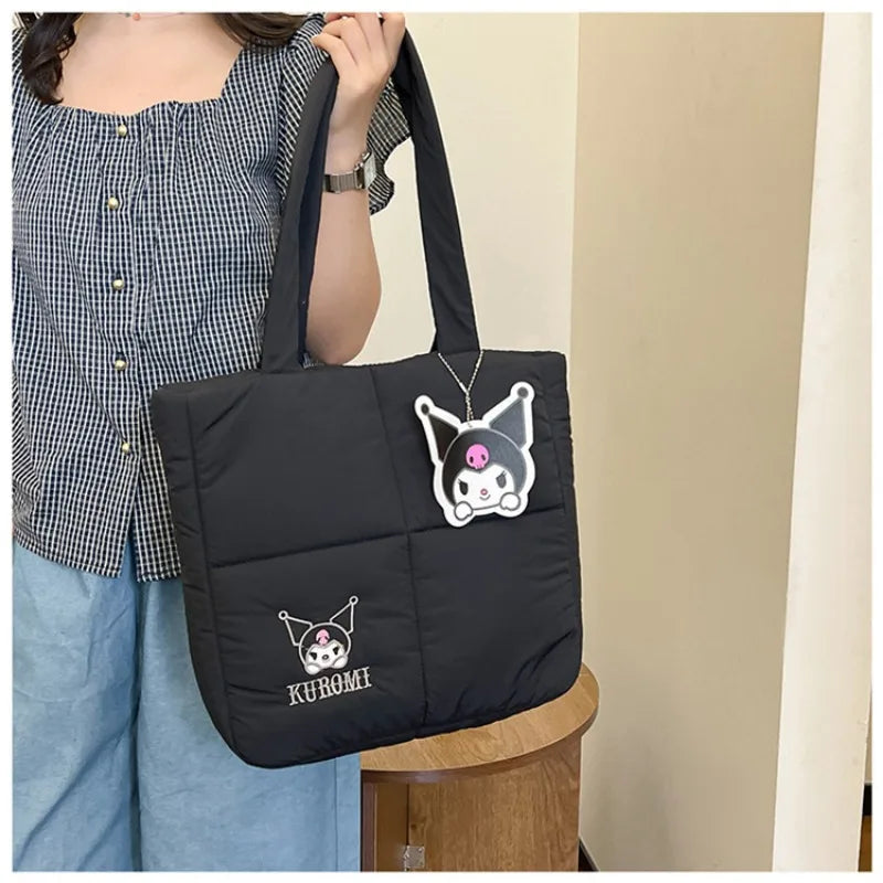 2024 Nouveau sac à main Sanrio Dessin animé mignon en tissu Kuromi Sac fourre-tout à bandoulière Pacha Dog Sac de papeterie mignon Sac à main de grande capacité