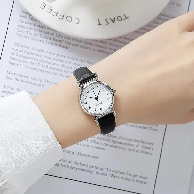 Hight Quality Brand Quartz Watch Ladies Fashion Small Dial Casual Watch Leather Strap Wristwatch for Women Relojes Para Mujer