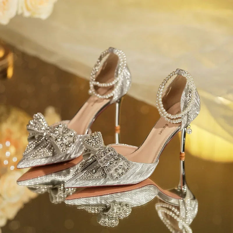 Sandales à talons hauts de luxe pour femmes d'été 2025, chaussures de mariage à strass papillon perle champagne, talons hauts d'anniversaire