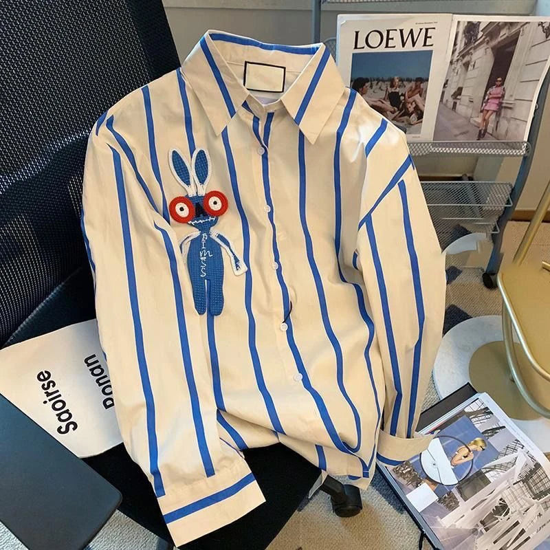 Chemise à rayures bleues brodées de lapin à la mode de style coréen de printemps pour femmes, chemise à col polo polyvalente de niche rétro japonaise