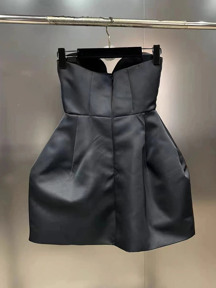 DEAT Nouvelle Robe Bustier Couleur Unie Tendance Femme 2025 Mode Été Sans Manches Épaules Dénudées Robes Courtes Femme