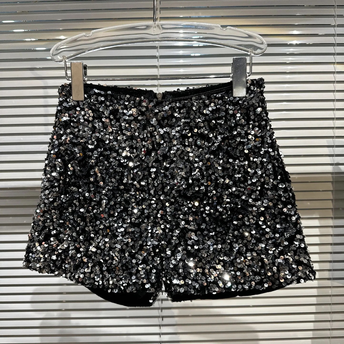 PREPOMP 2023 Spring New Collection Zipper Bright Sequins Slim Shorts Women GH430