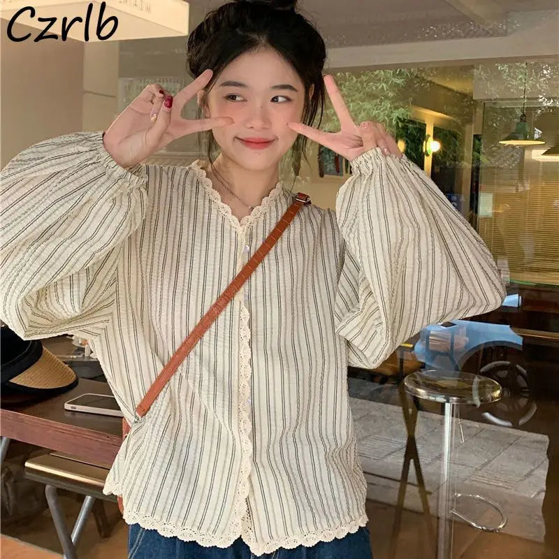 Vintage Striped Shirts for Women Cute Lace V-neck Korean Fashion Lantern Sleeve Shirt Autumn Chic Girls Loose All-match Students