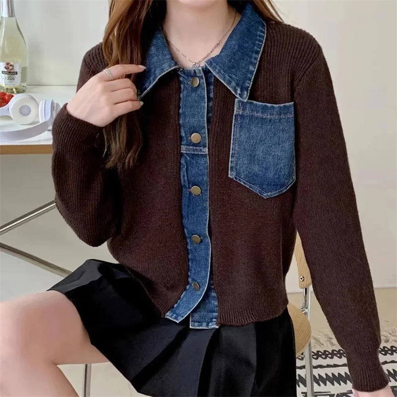 2025 Nouveau Polo Col Denim Couture Pull Femme Automne Hiver Mode Épissage Femme Pull Style Rétro Dame Veste Courte